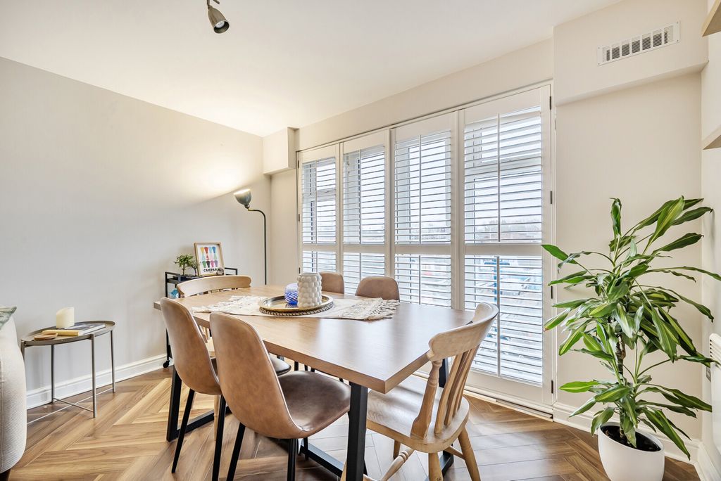 Property photo 3 of 21 1400568-7-6968Fbe...