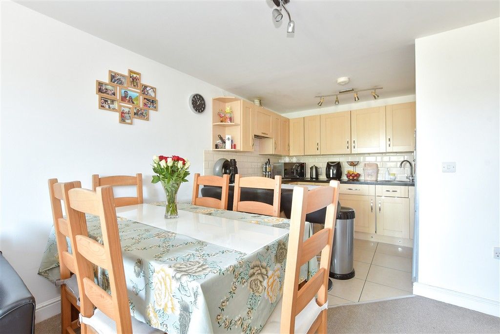 Property photo 3 of 12 Lounge/Diner