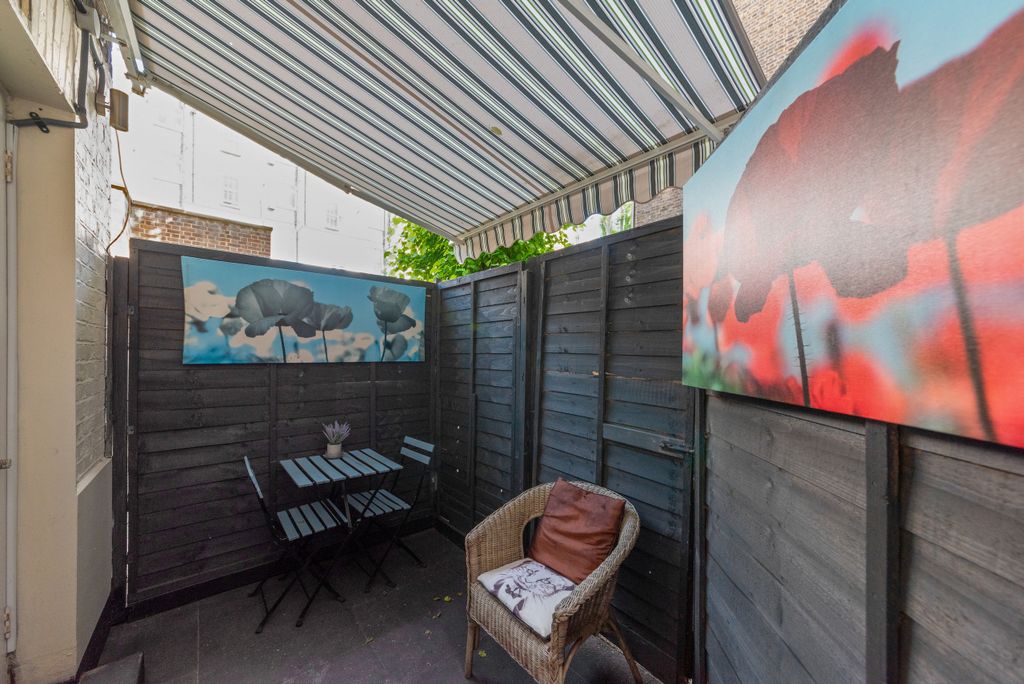Property photo 3 of 10 8