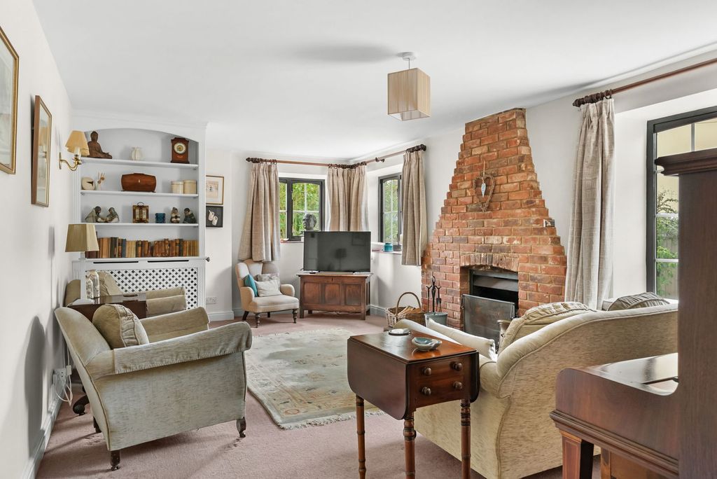 Property photo 2 of 24