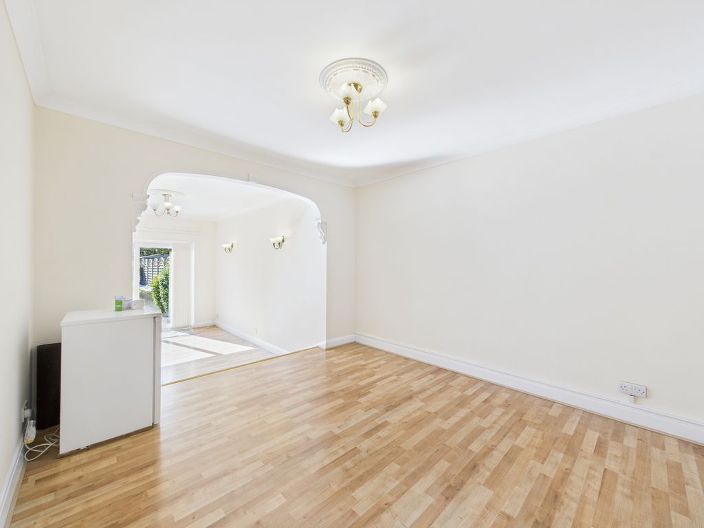 Property photo 3 of 15 Dining Area