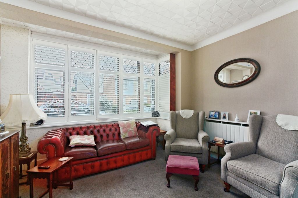 Property photo 3 of 20 Pbox-Img.Jpg