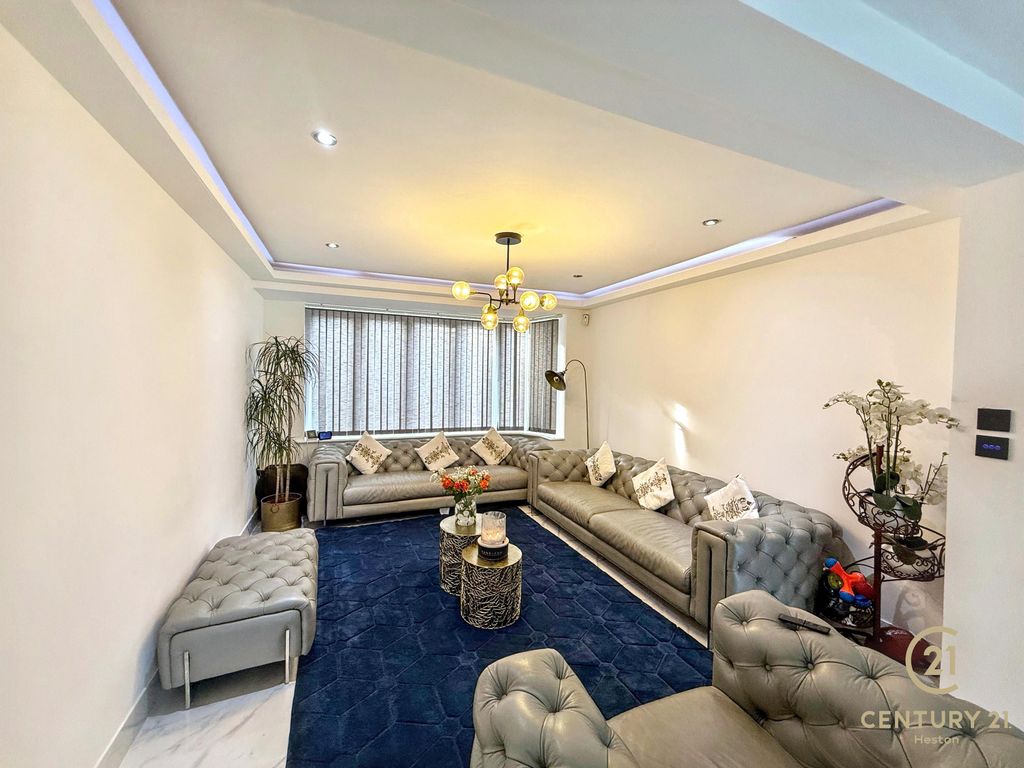 Property photo 2 of 23