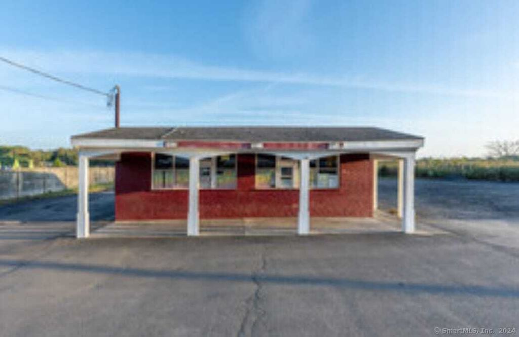 Property photo 1 of 1