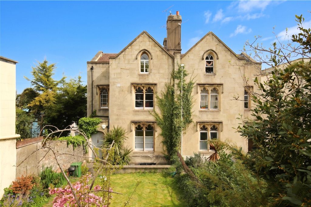 Property photo 1 of 12 Picture No. 19