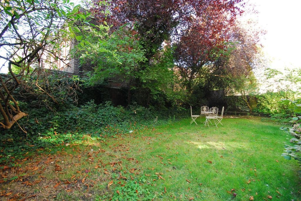 Property photo 3 of 6