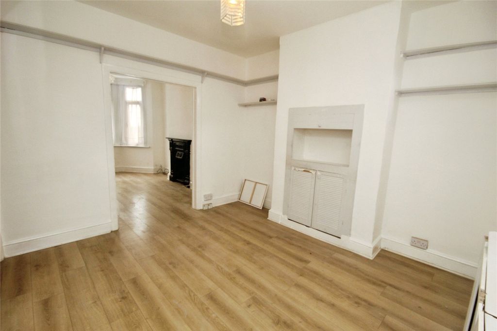 Property photo 2 of 16 Reception Room
