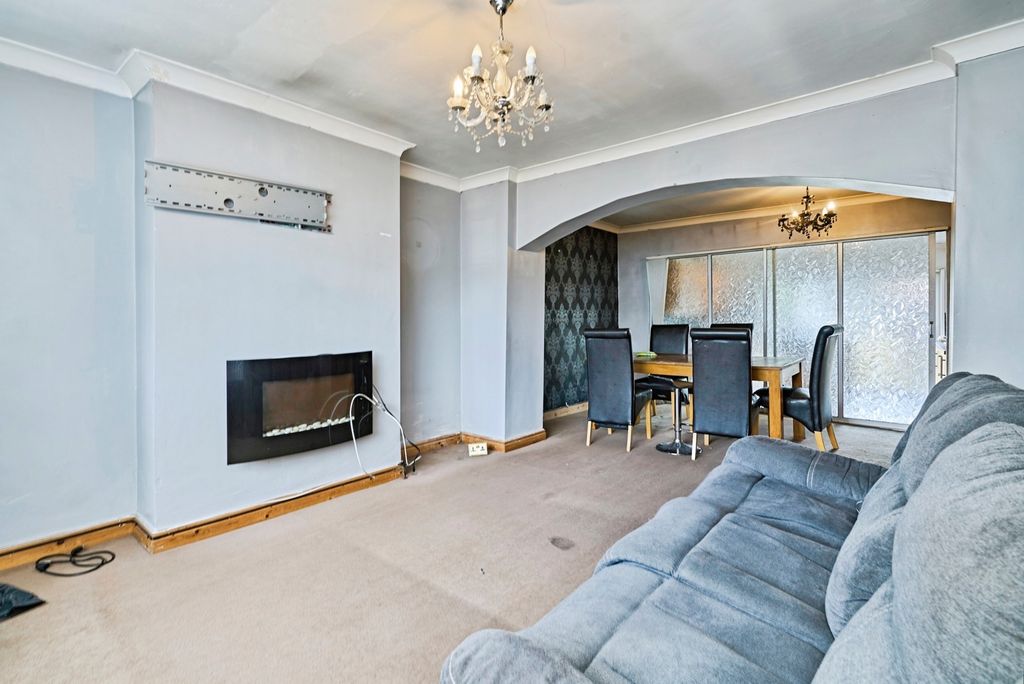 Property photo 2 of 24 Pbox-Img.Jpg