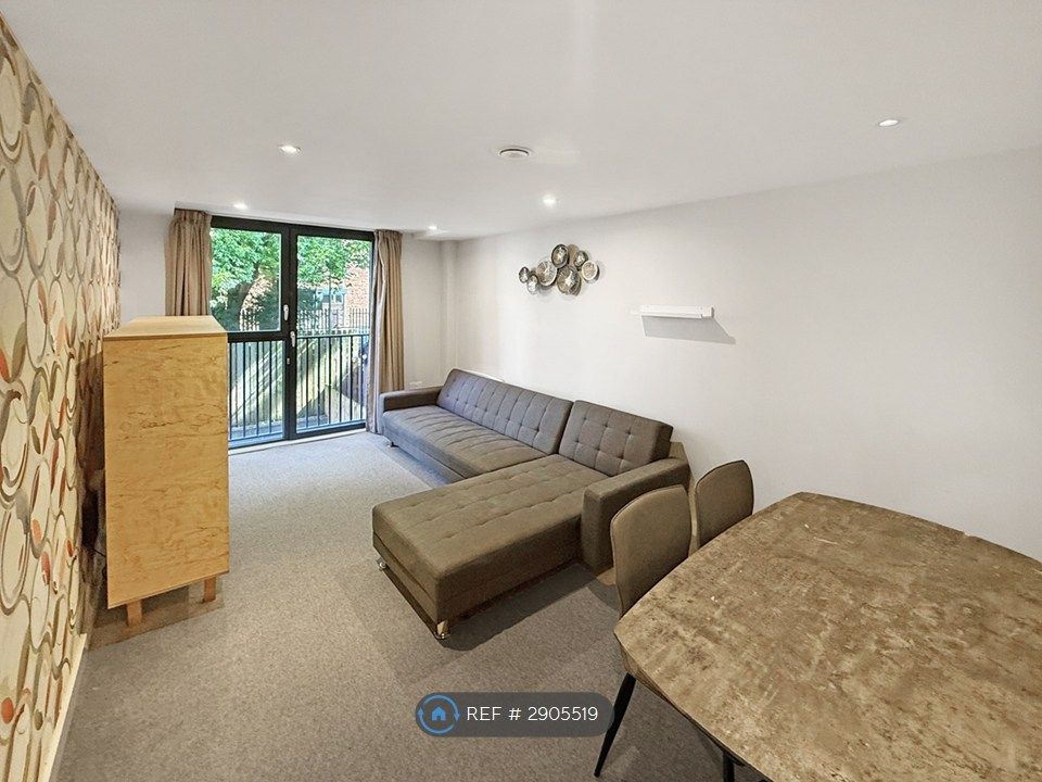 Property photo 3 of 10 Living Room