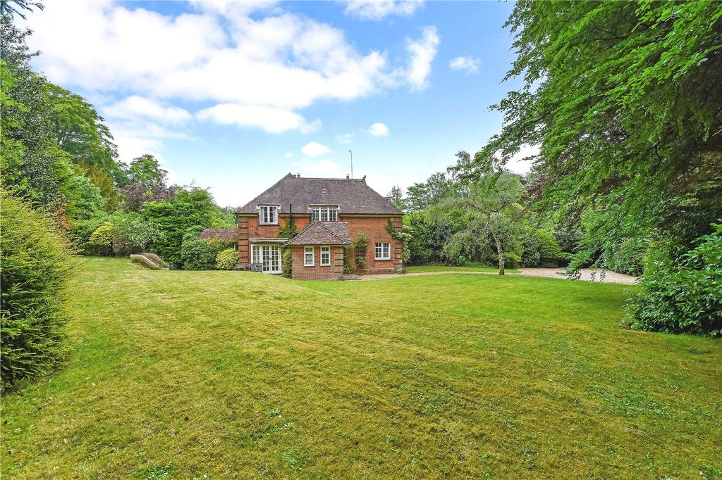 Property photo 1 of 17 Side Elevation