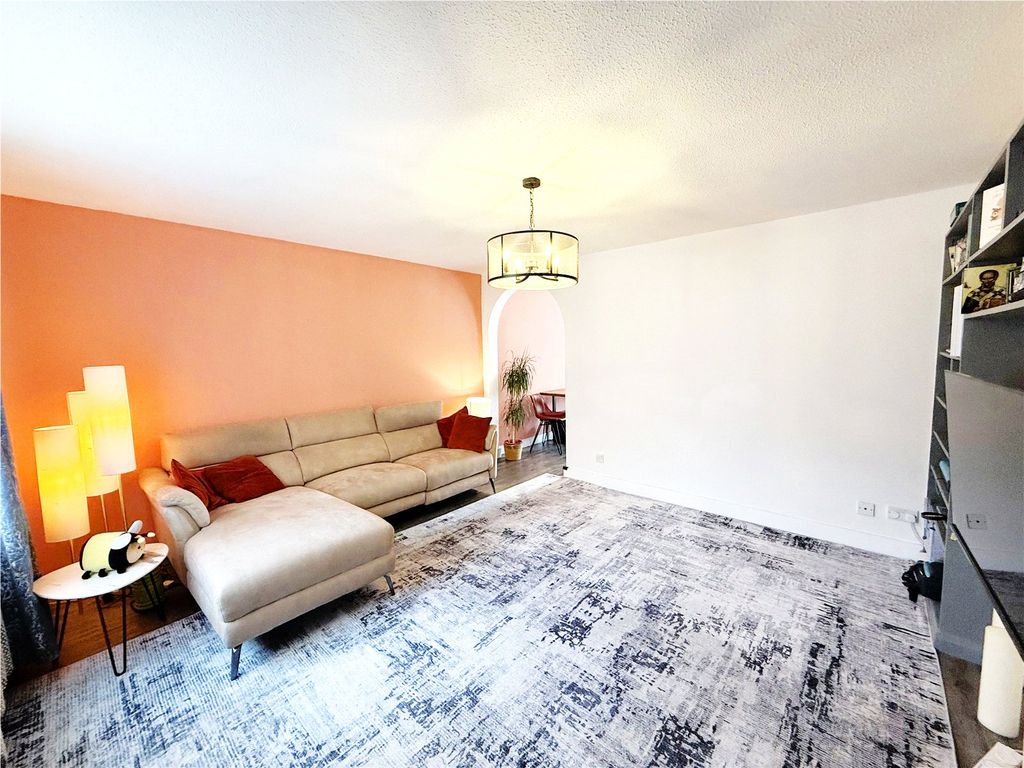 Property photo 3 of 16 Picture No. 29