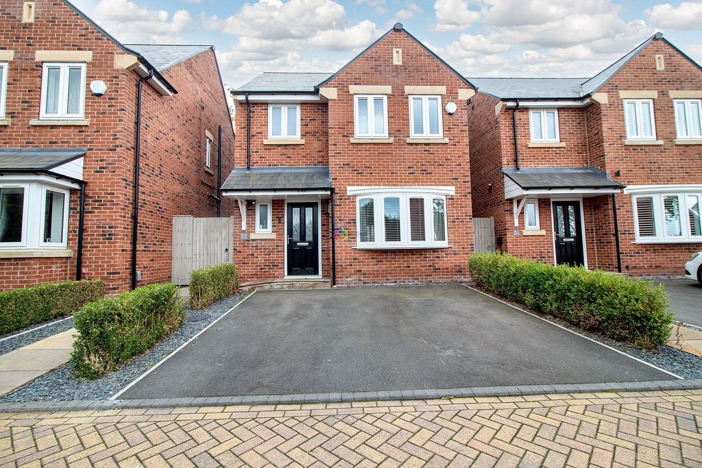 Property photo 1 of 16 Front