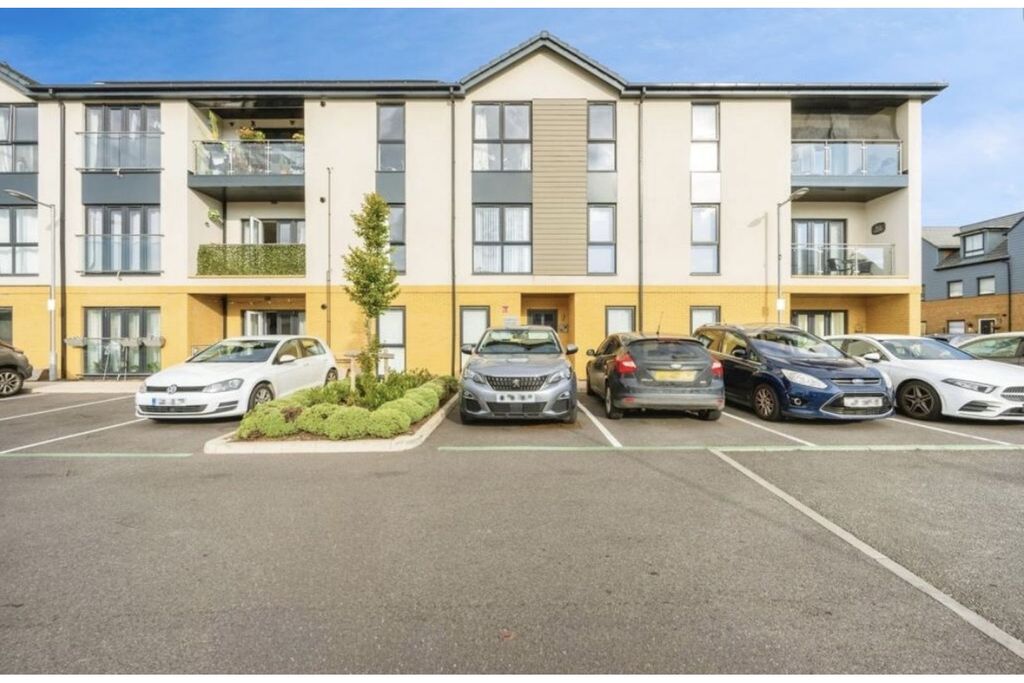 Property photo 1 of 9