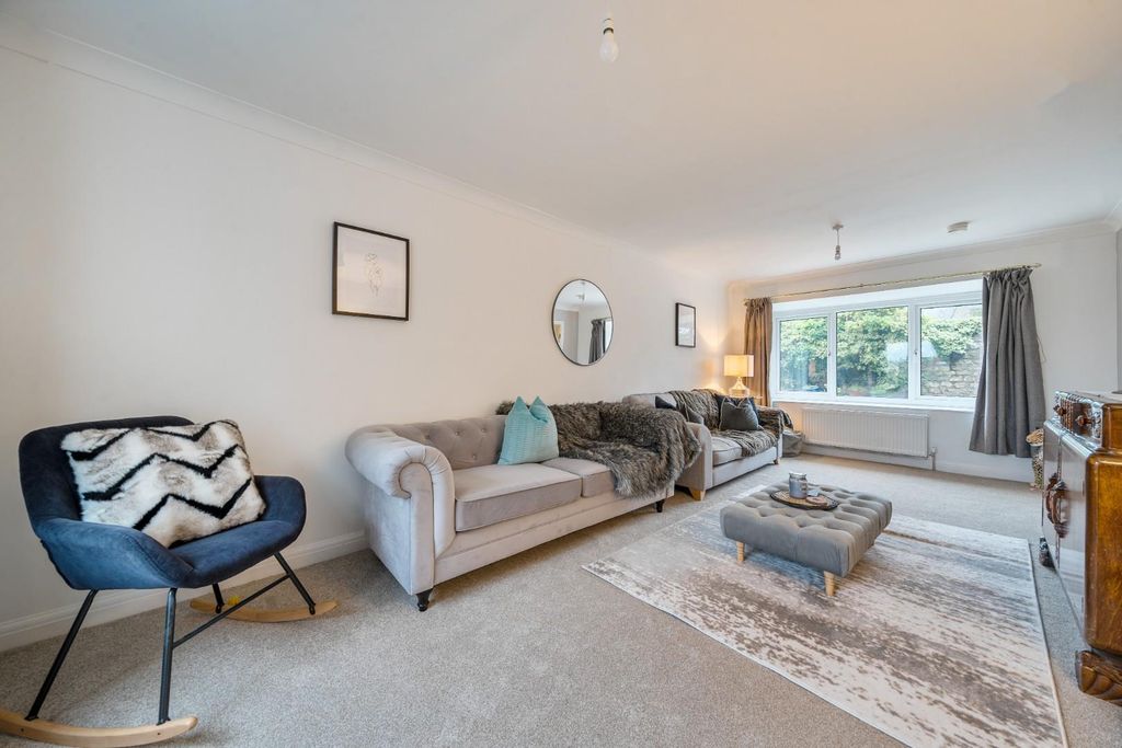 Property photo 2 of 17 1407179-25-69849c6d5E6Cf.Jpg