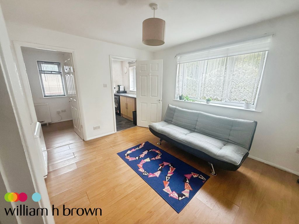 Property photo 3 of 10 Image
