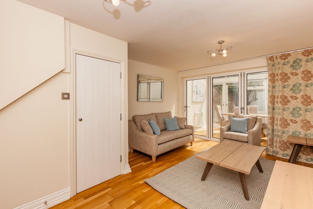 Property photo 1 of 9 92258