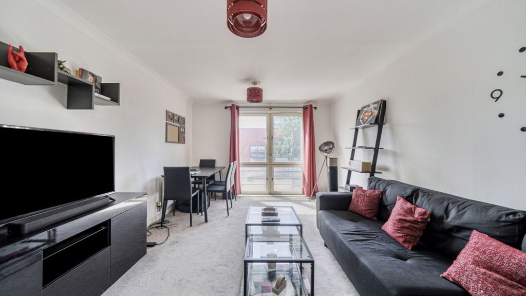 Property photo 2 of 11
