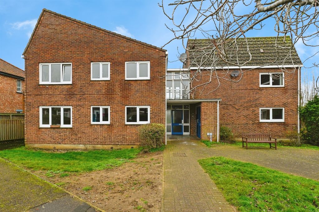 Property photo 1 of 14