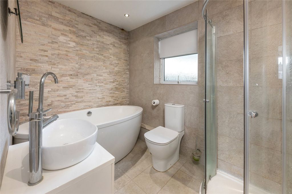 Property photo 3 of 15 Picture No. 16