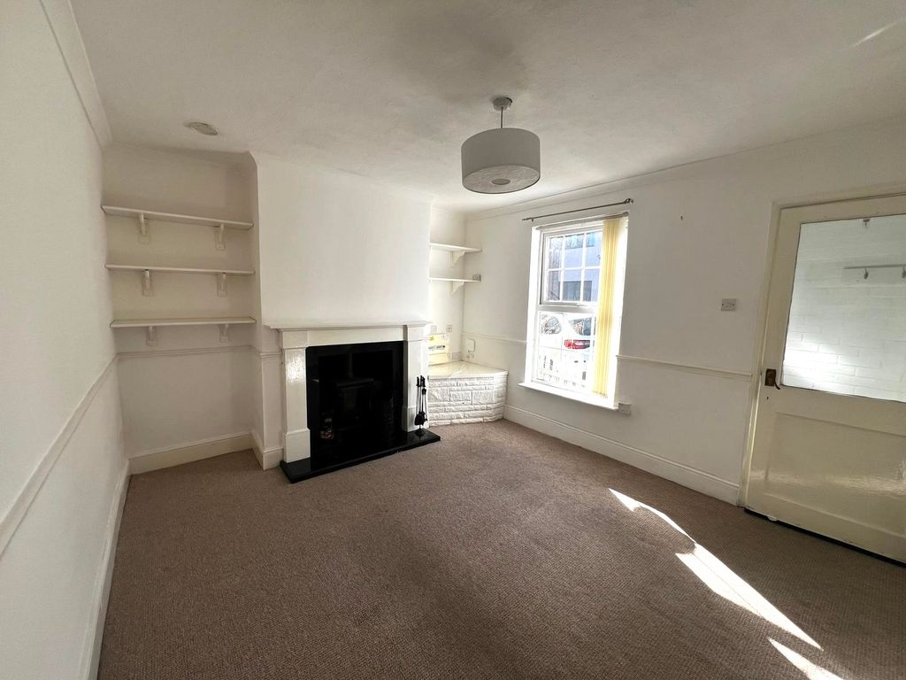 Property photo 2 of 8 Living Room