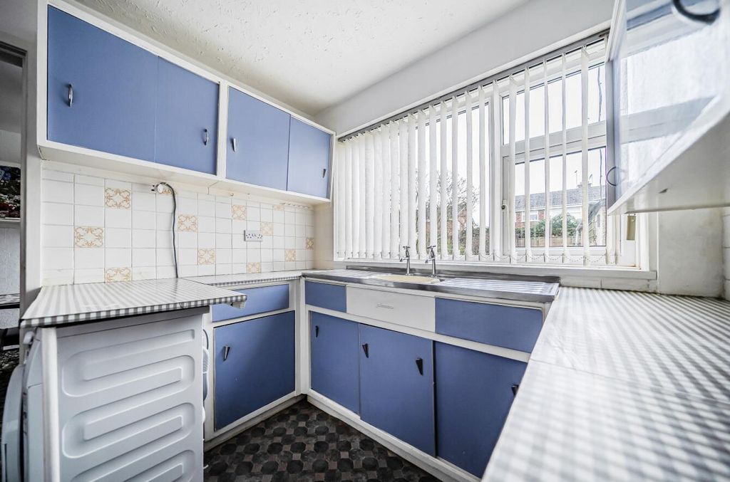 Property photo 3 of 21 1408733-1-6984A877c5Dbe.Jpg