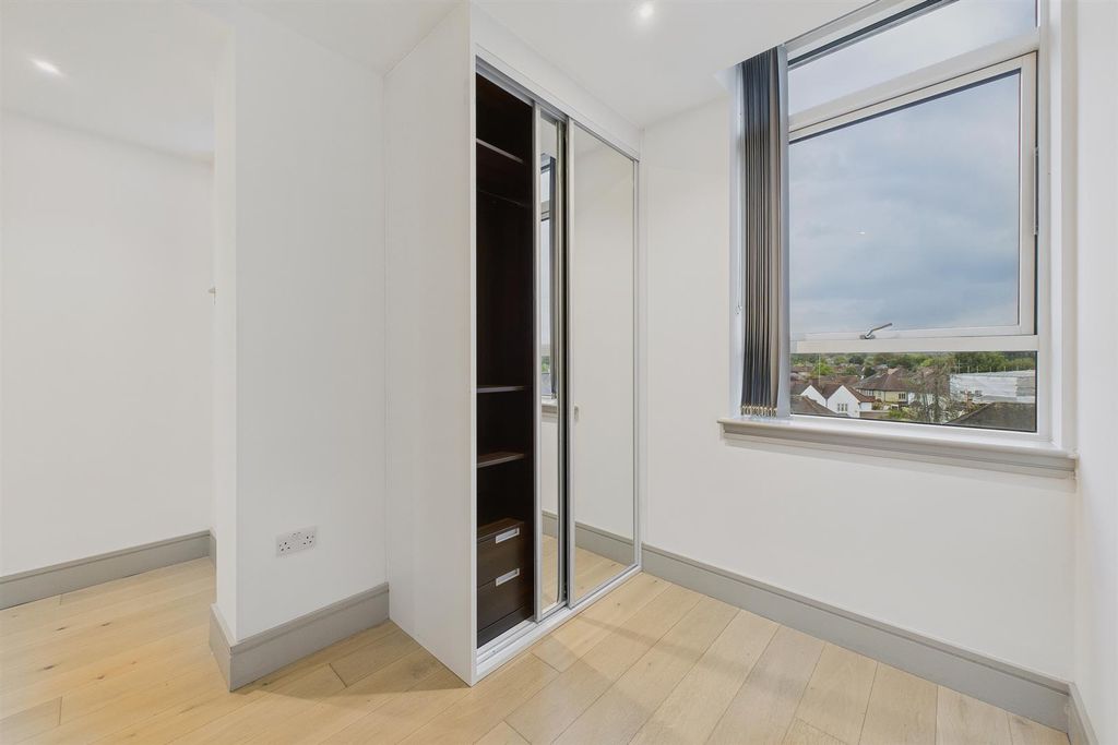 Property photo 3 of 11 3.Jpg