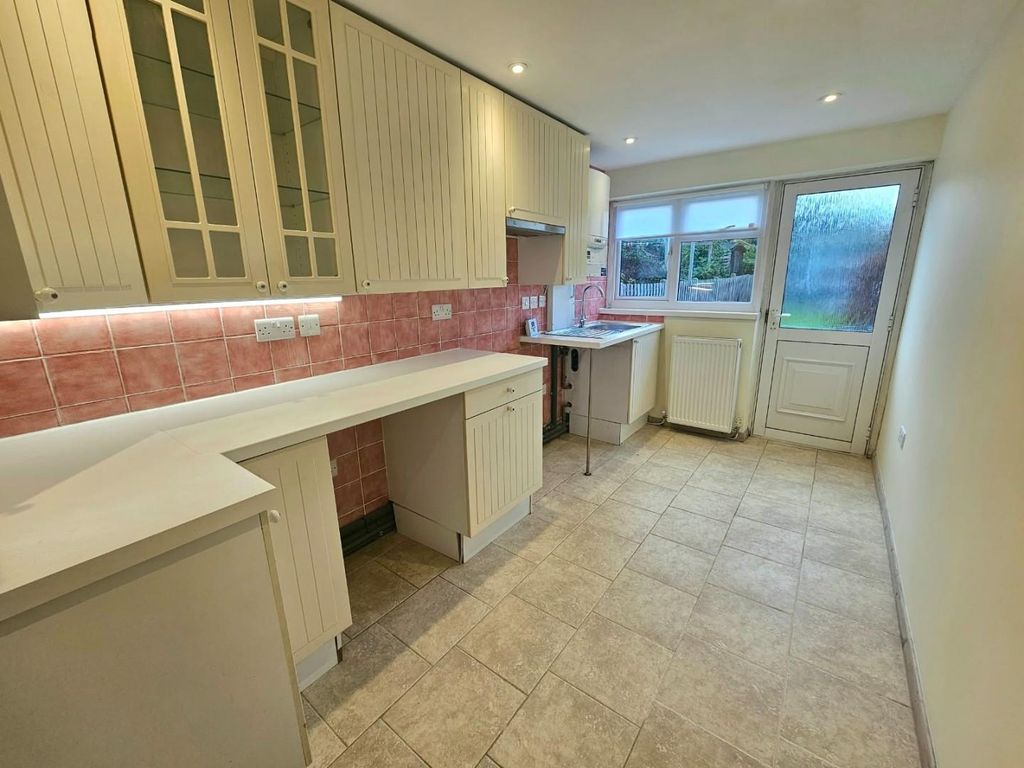 Property photo 2 of 16 Uceo7032.Jpg