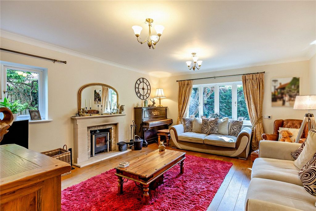 Property photo 2 of 13 Sitting Room