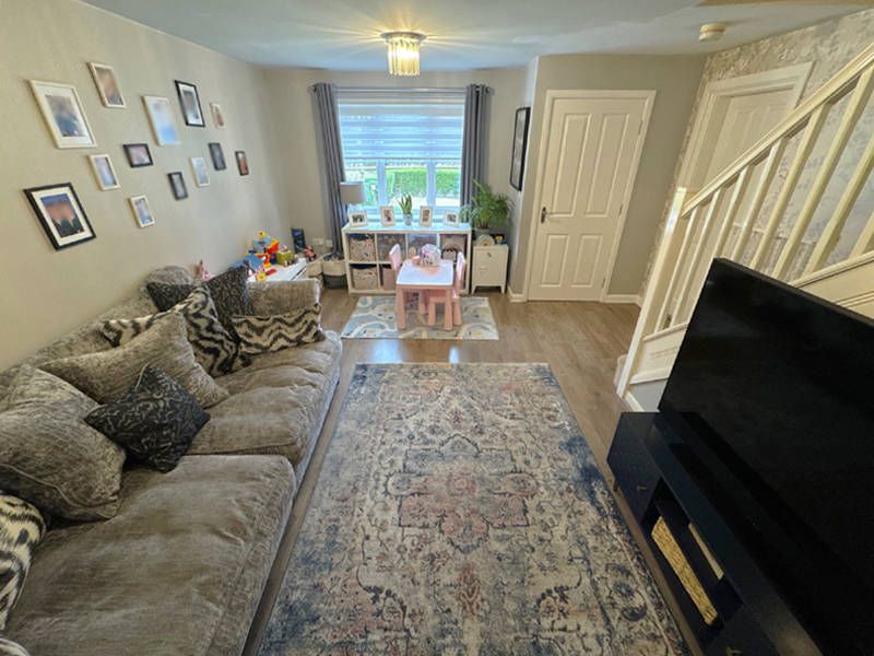 Property photo 3 of 30 Lounge