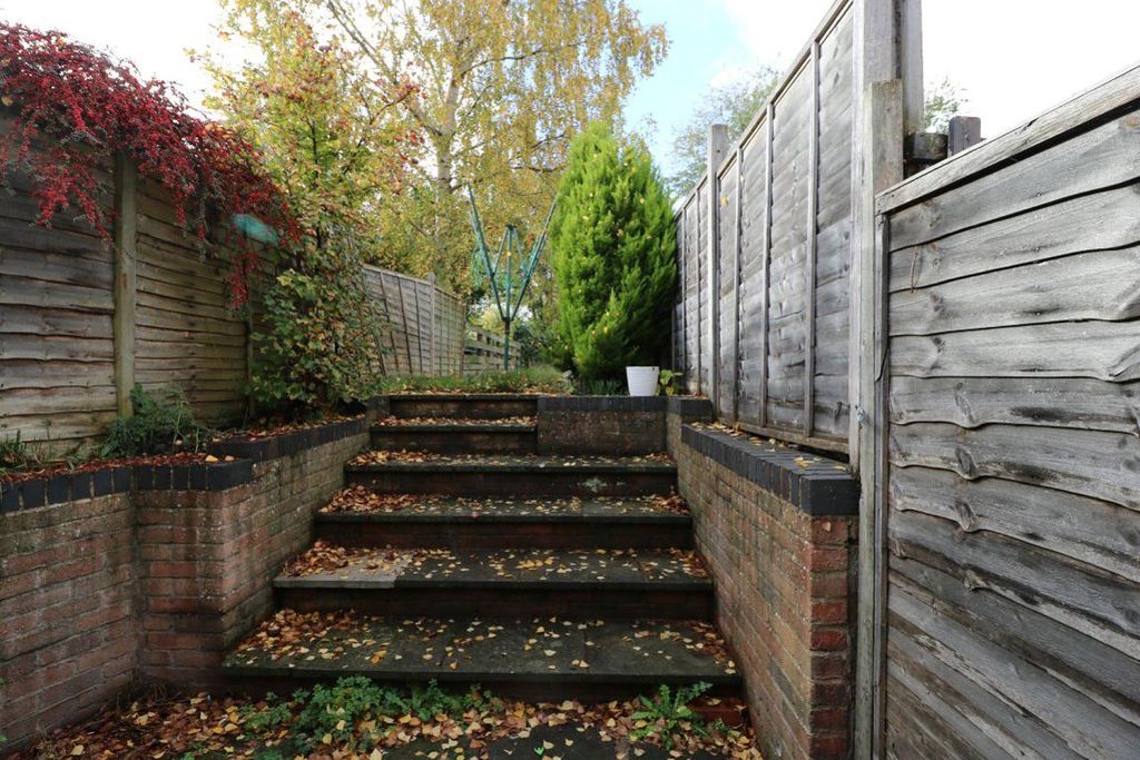 Property photo 2 of 3