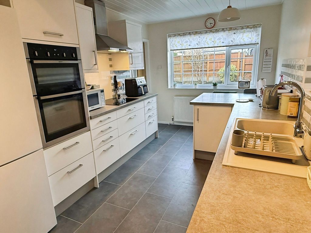 Property photo 3 of 22