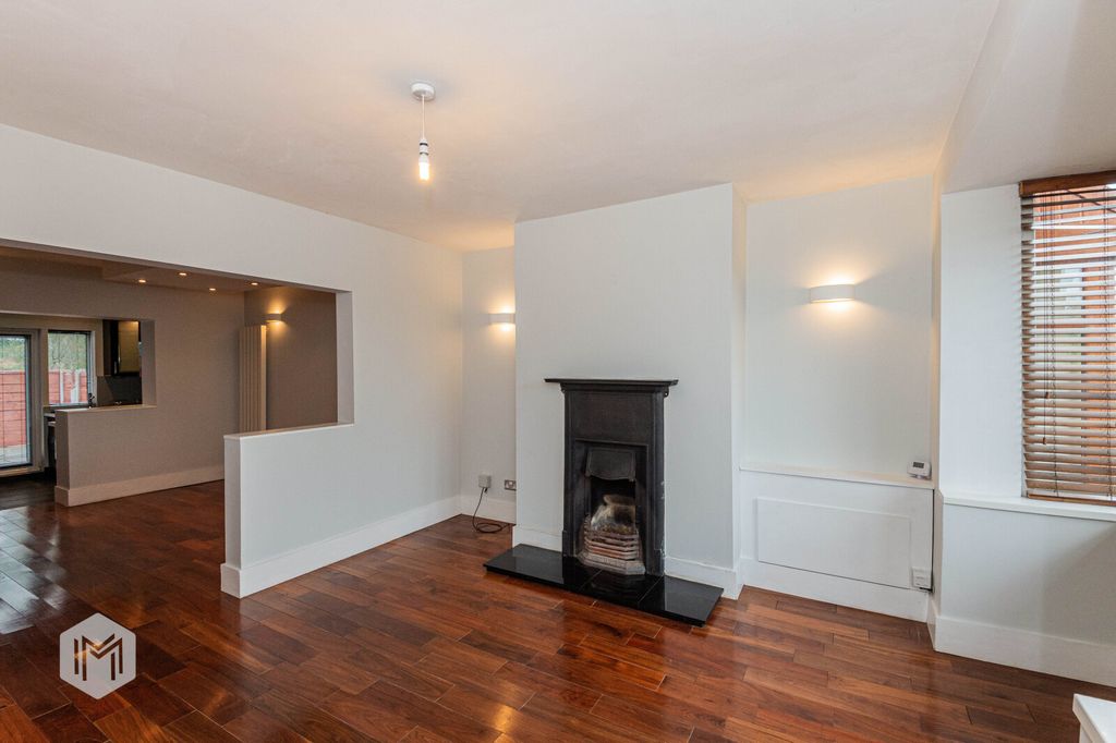 Property photo 2 of 21 Picture No. 04