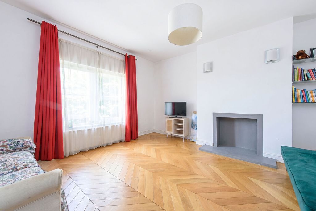 Property photo 1 of 6