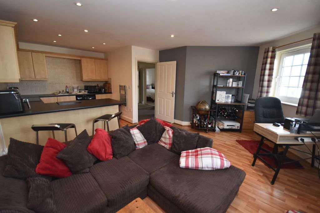 Property photo 3 of 11 Kitchen/Diner/Lounge