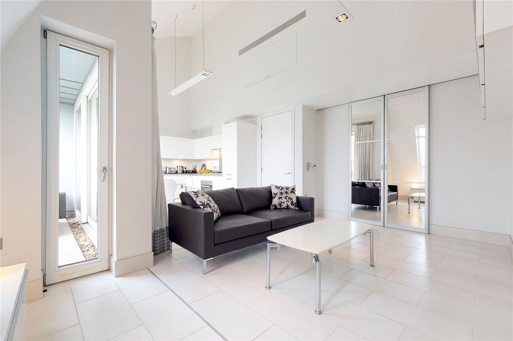 Property photo 1 of 17 Reception Room