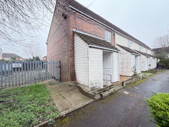 Property photo 2 of 32