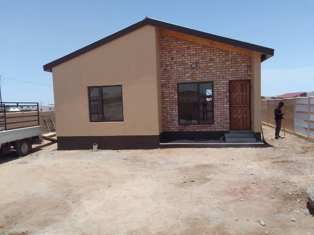 Property photo 1 of 2