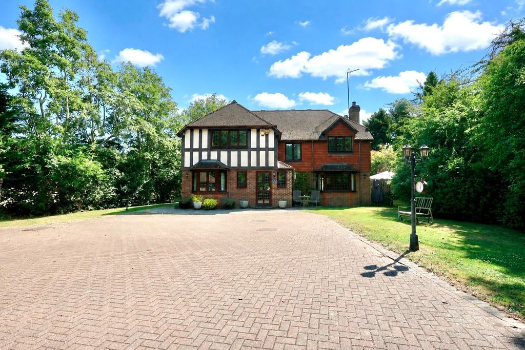 Property photo 1 of 16