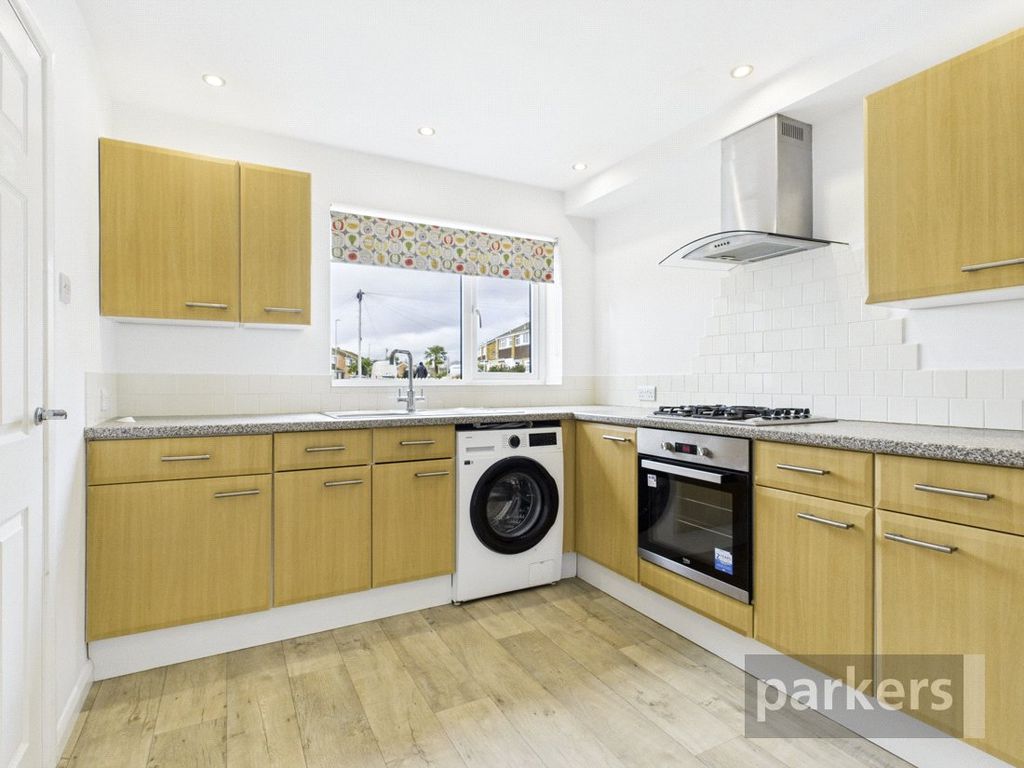 Property photo 2 of 15 Kitchen