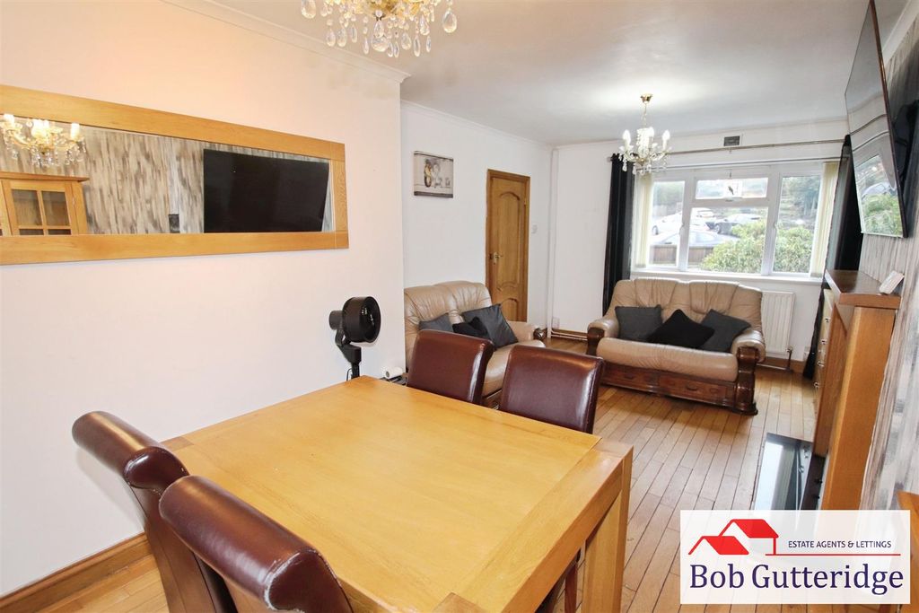 Property photo 3 of 22 Through Lounge / Diner