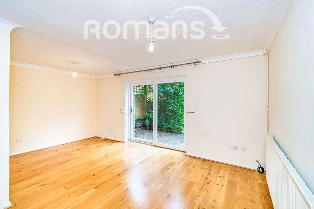 Property photo 2 of 10 3