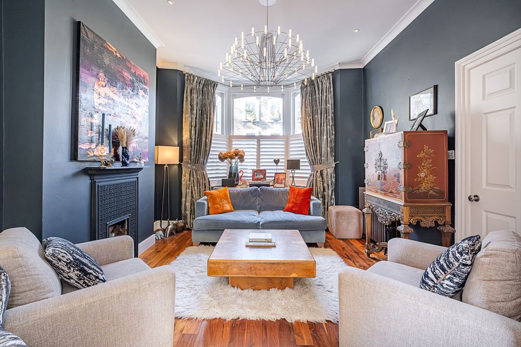 Property photo 2 of 30