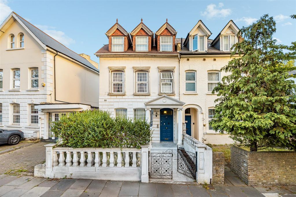 Property photo 1 of 11