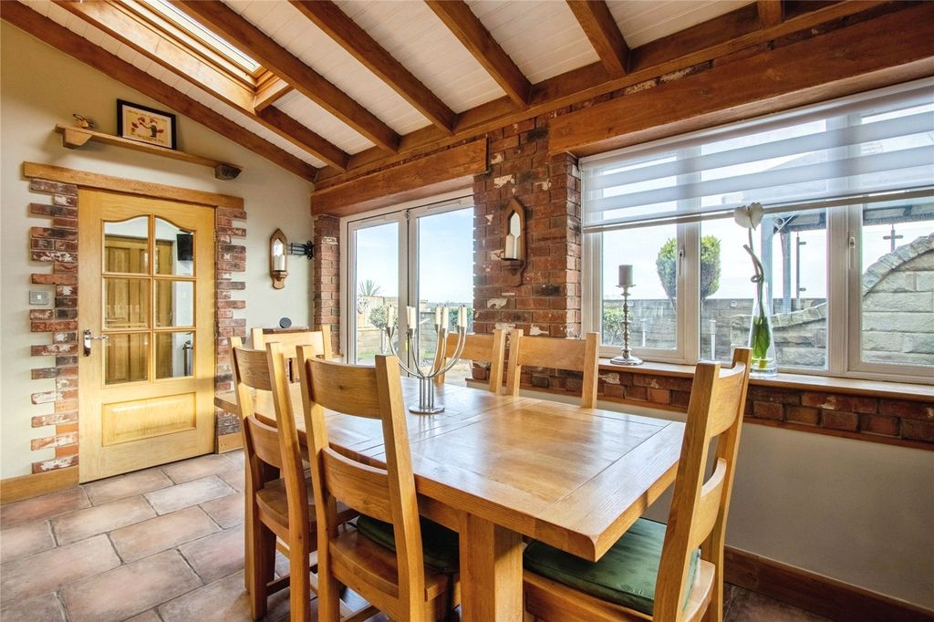 Property photo 3 of 23 Picture No. 04