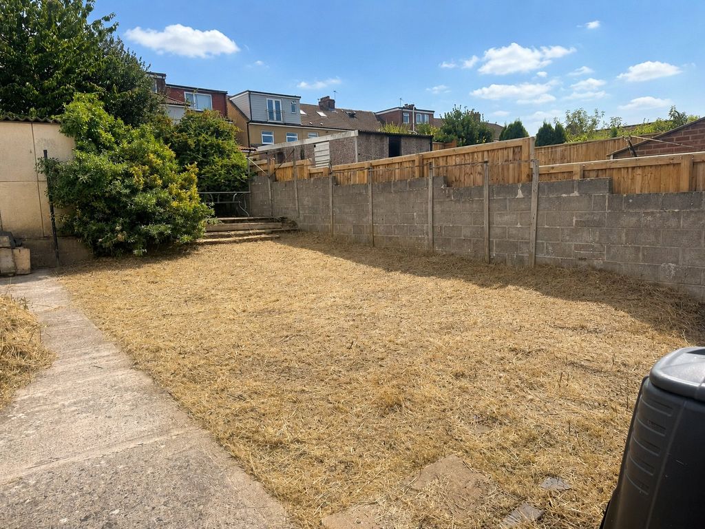 Property photo 3 of 14 Picture No. 16