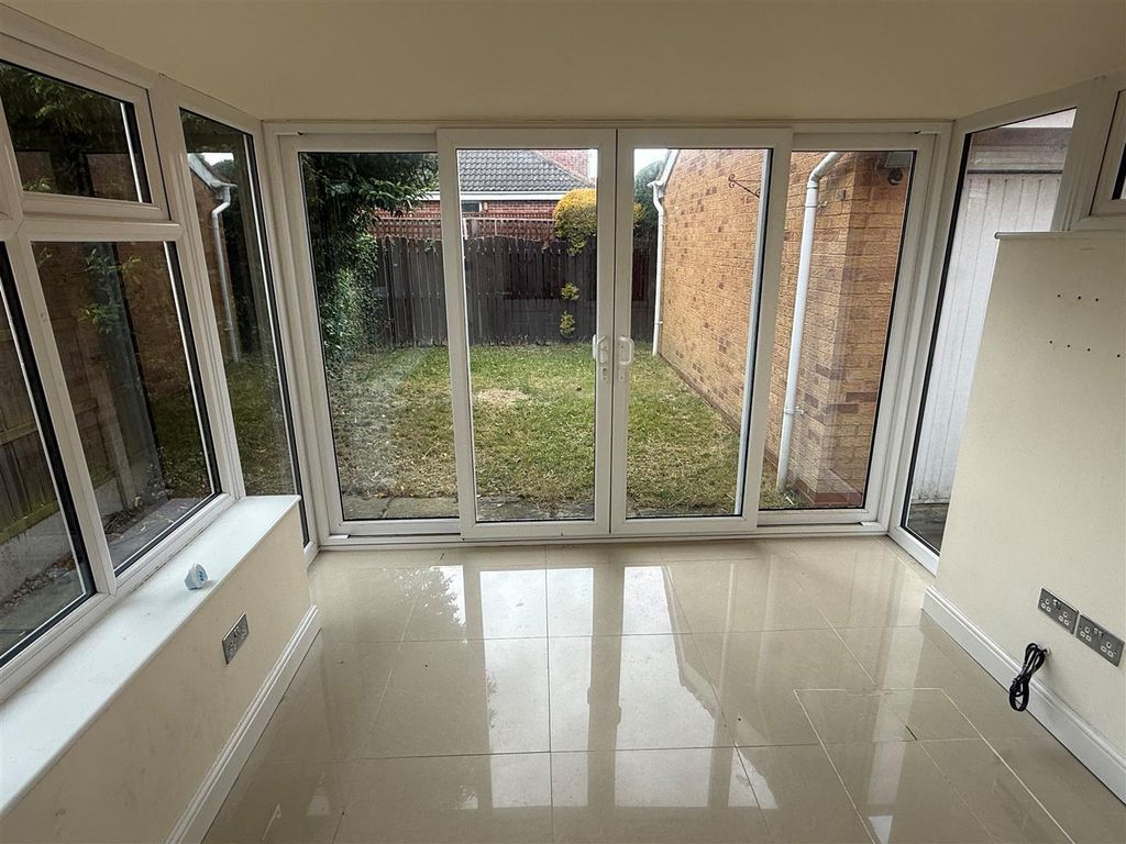 Property photo 3 of 13 8Bgt5.Jpg