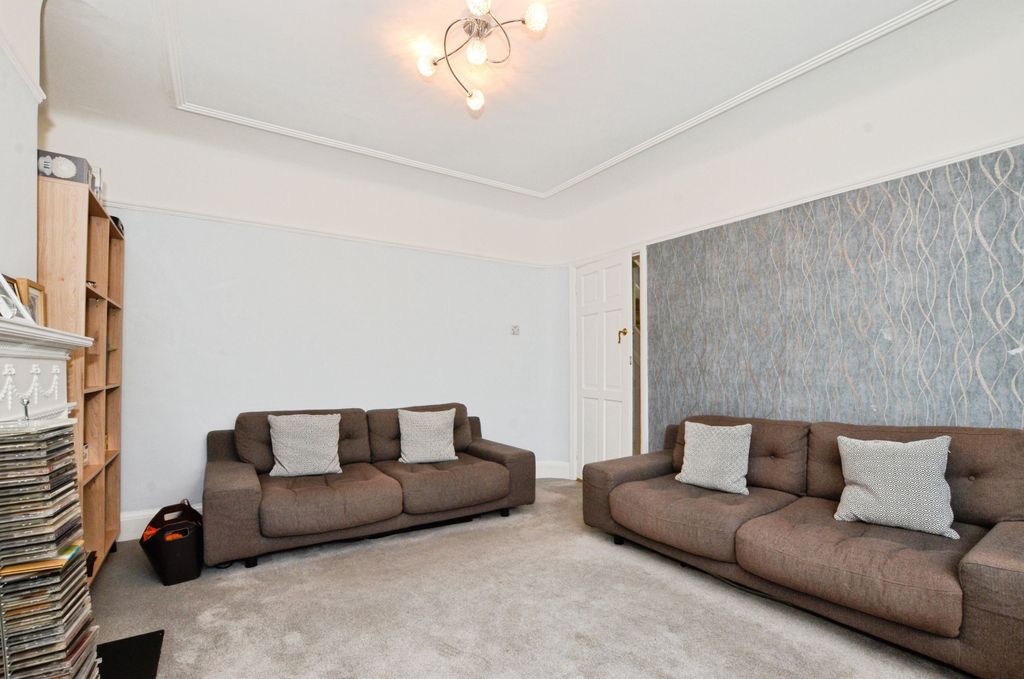 Property photo 3 of 17 Dsc_5743