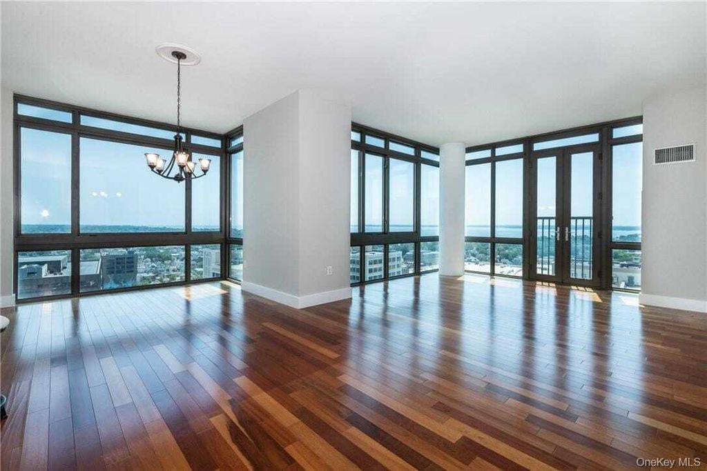 Property photo 1 of 31