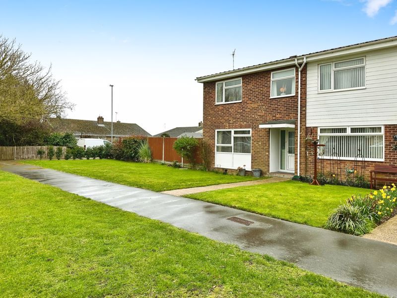 Property photo 1 of 27 Colchester Road