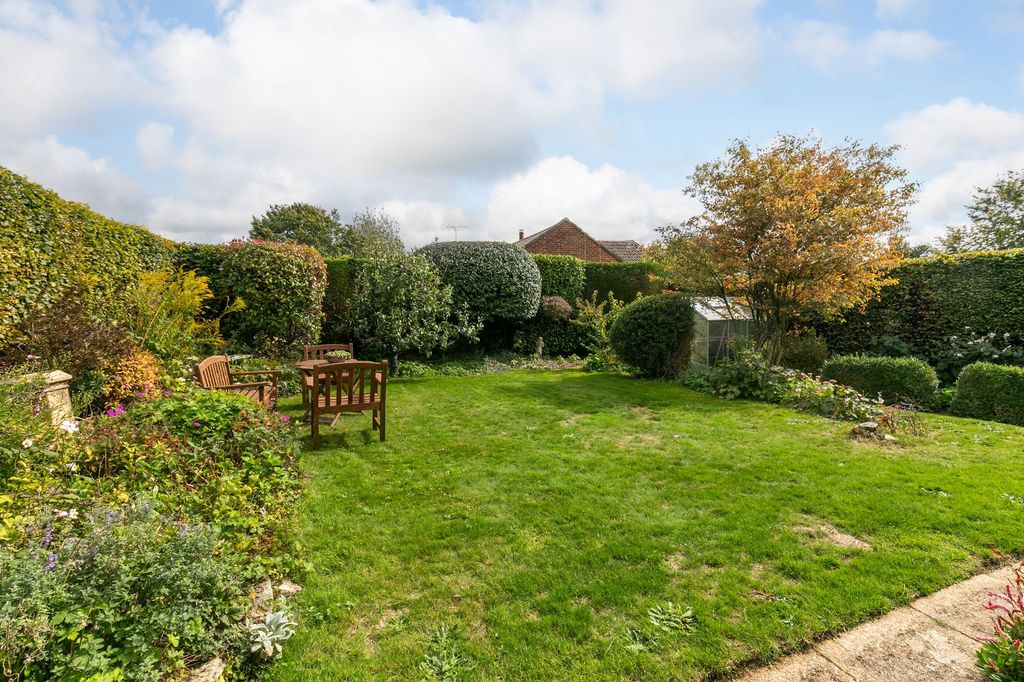 Property photo 3 of 12